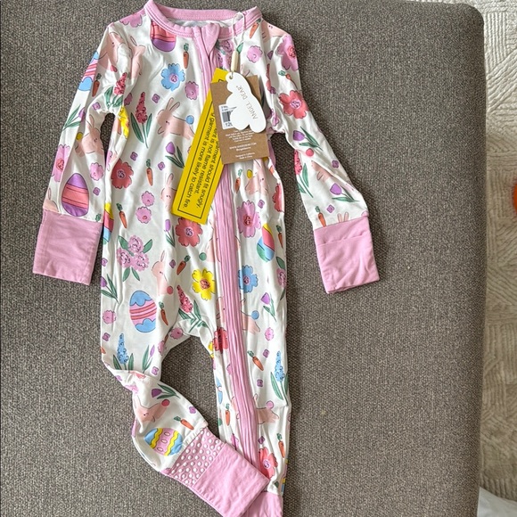 Angel Dear Other - Angel Dear 2 way zipper romper - Easter bunnies